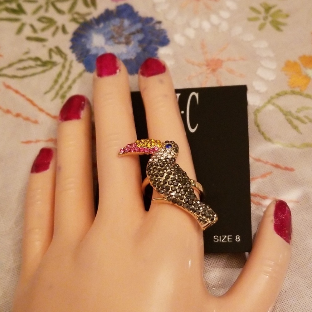 Beautiful Gold Crystal Pave Tucan 🦉 💎 Size 7